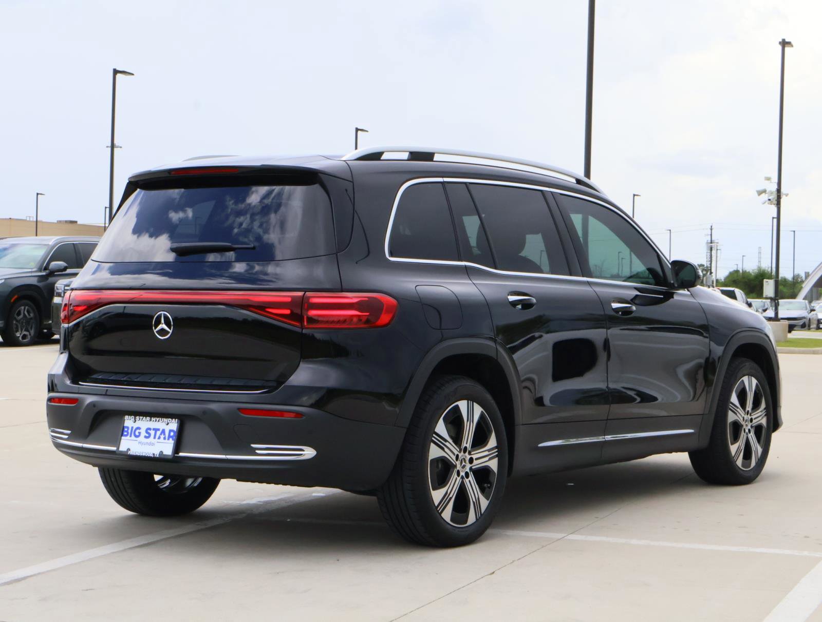 2024 Mercedes Benz EQB photo 4