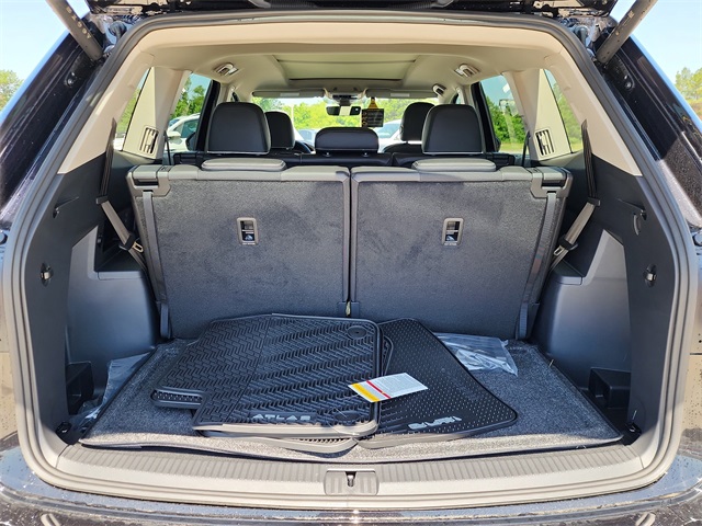 2025 Volkswagen Atlas SEL Premium R-Line photo 4