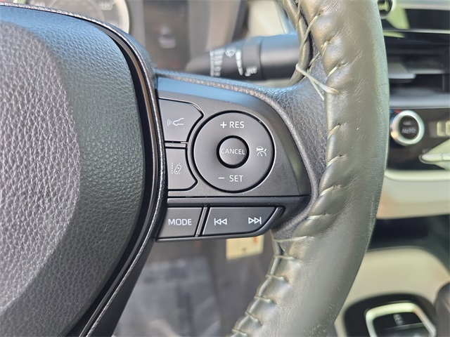 2020 Toyota Corolla LE photo 21