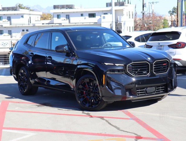 2025 BMW XM
