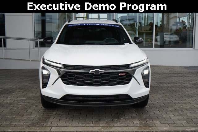 2025 Chevrolet Trax photo 3