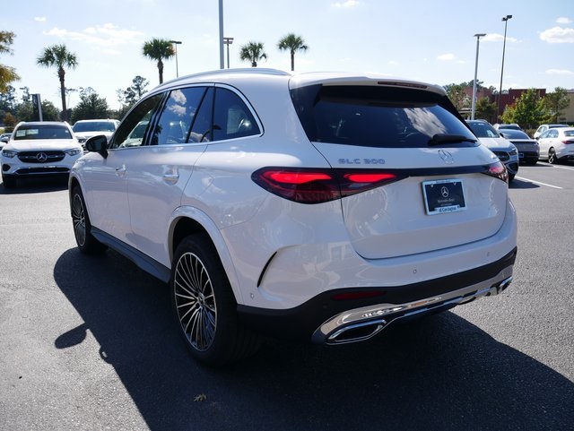 2026 Mercedes Benz GLC 300 4MATIC photo 4