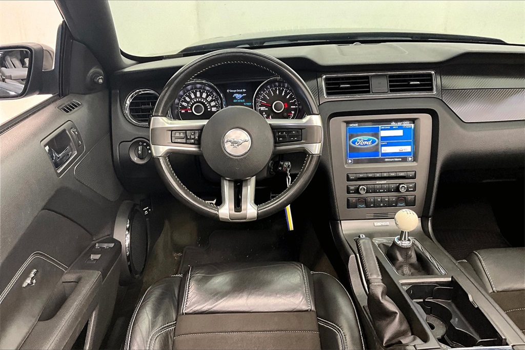 2014 Ford Mustang GT Premium California Special photo 4