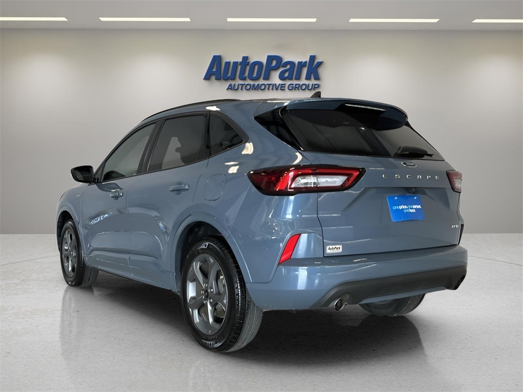 2023 Ford Escape ST-Line photo 3