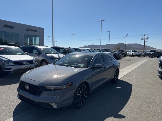 2024 Honda Accord Hybrid Touring photo 2