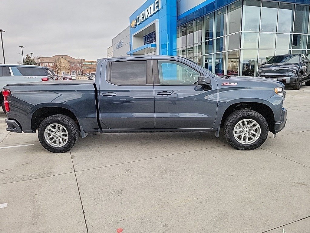 2021 Chevrolet Silverado 1500 RST photo 2