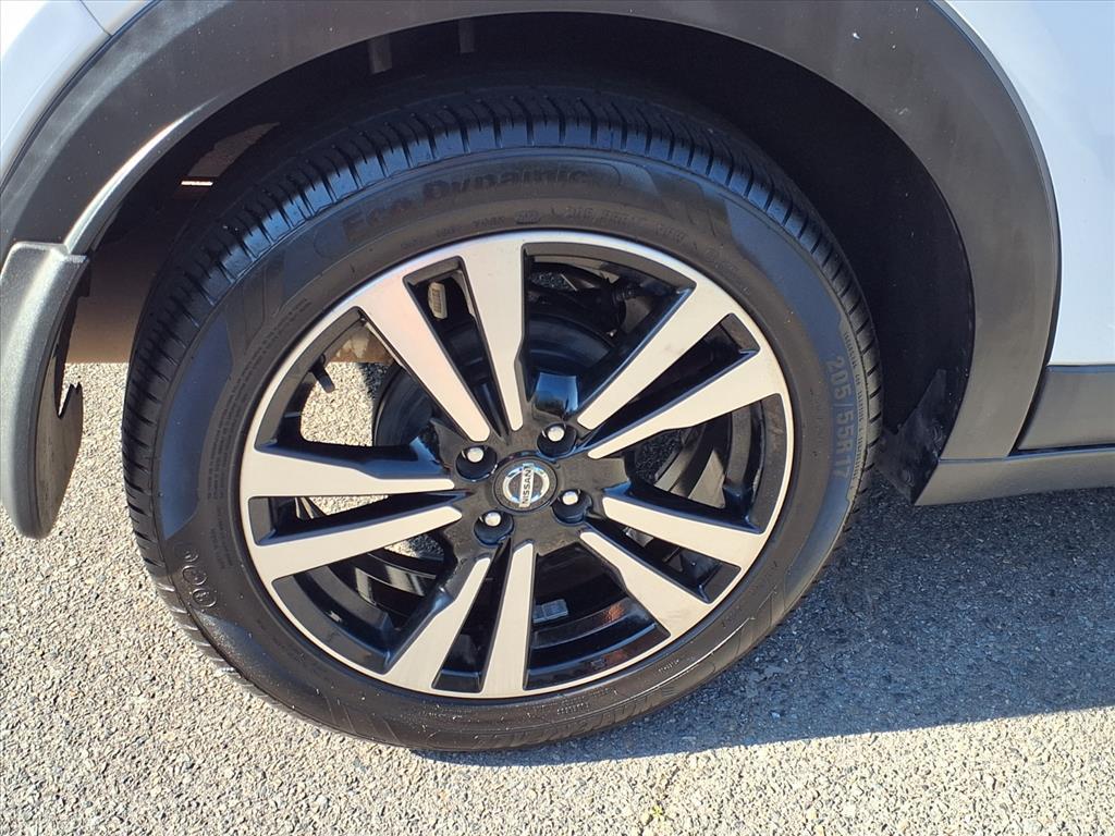 2020 Nissan Kicks SV photo 6