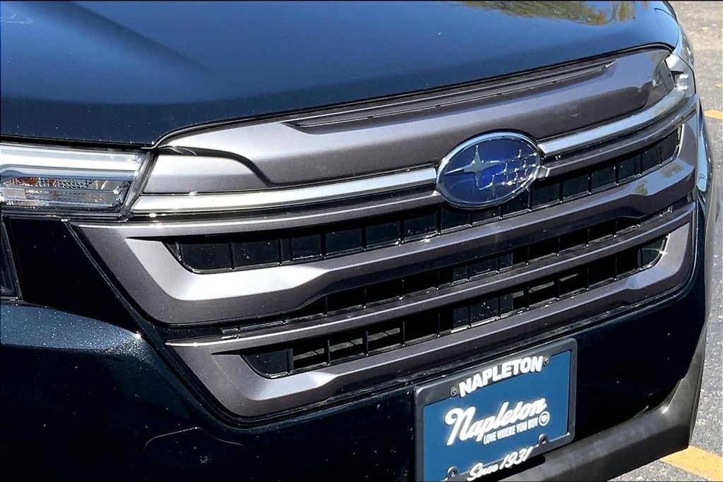 2025 Subaru Forester Premium photo 28