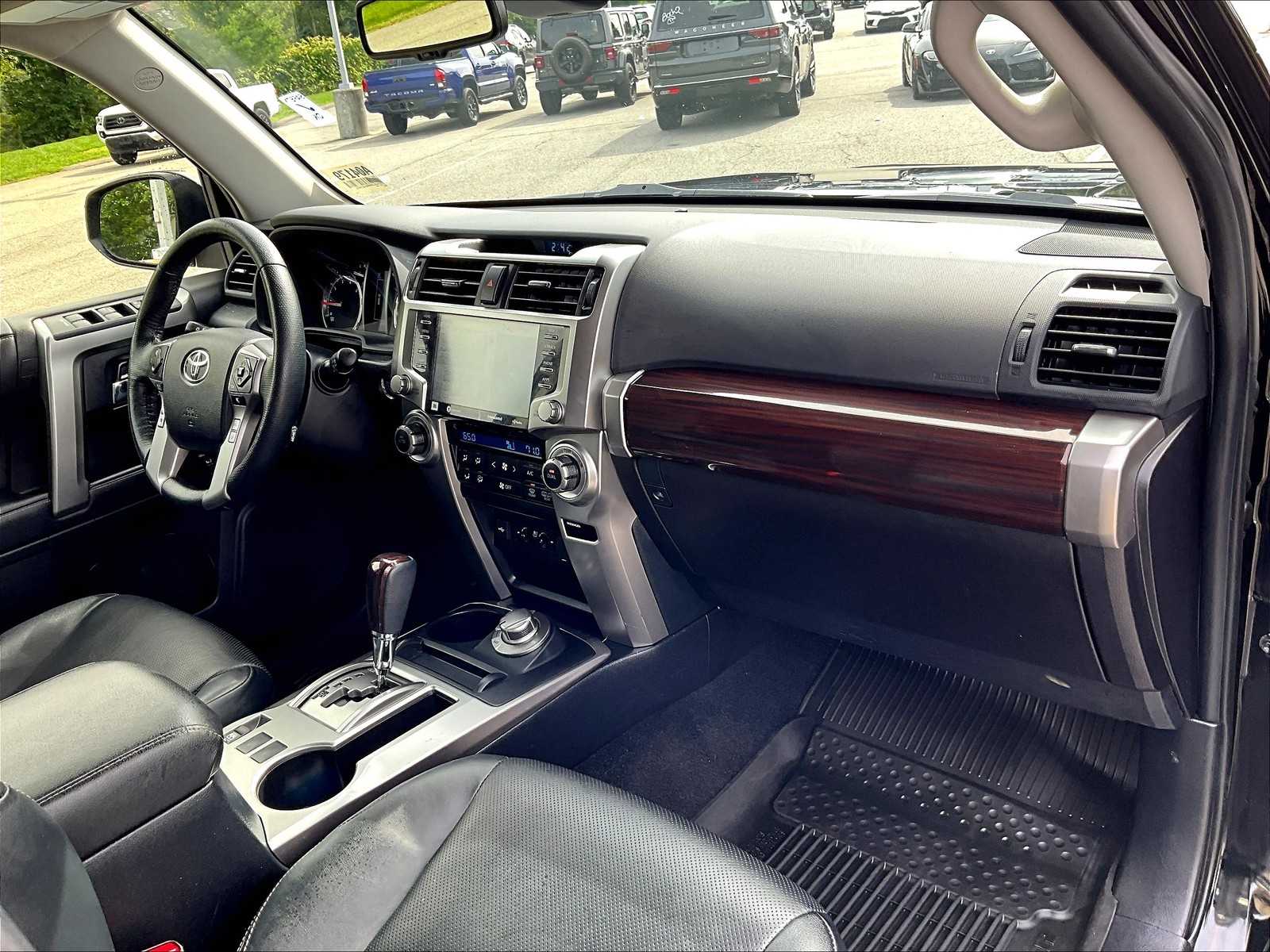 2023 Toyota 4Runner Limited photo 14