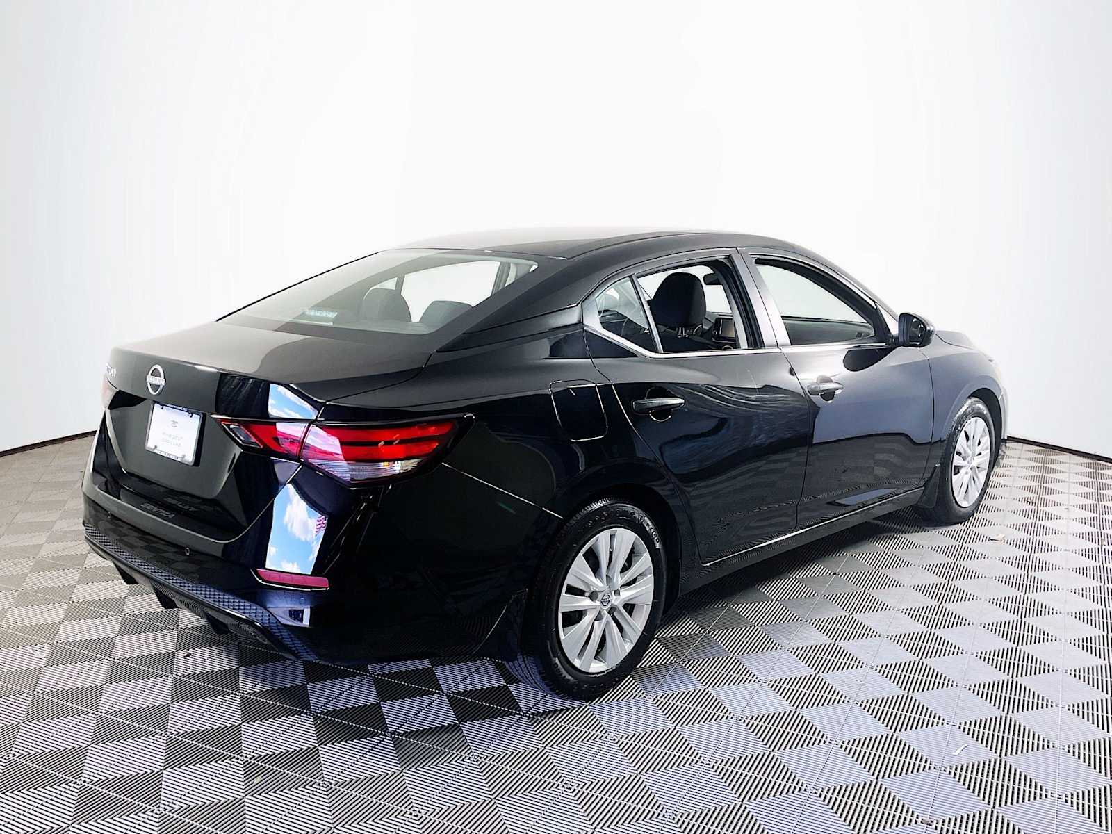 2024 Nissan Sentra S photo 4