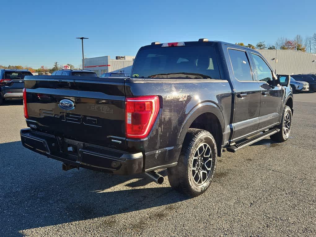 2021 Ford F-150 XLT photo 4