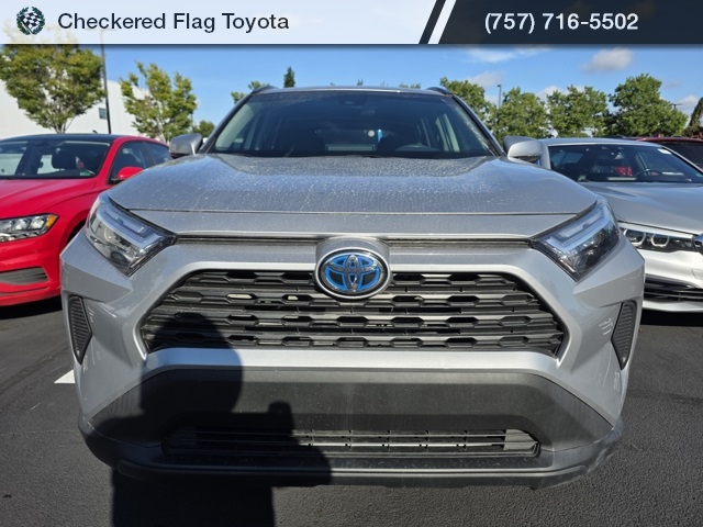 2024 Toyota RAV4 Hybrid XLE photo 2