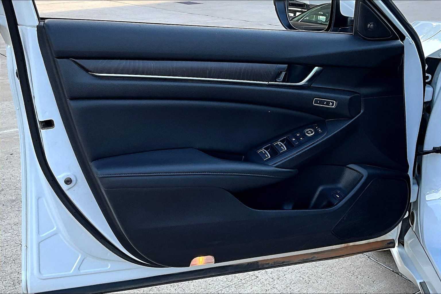 2022 Honda Accord EX-L photo 20
