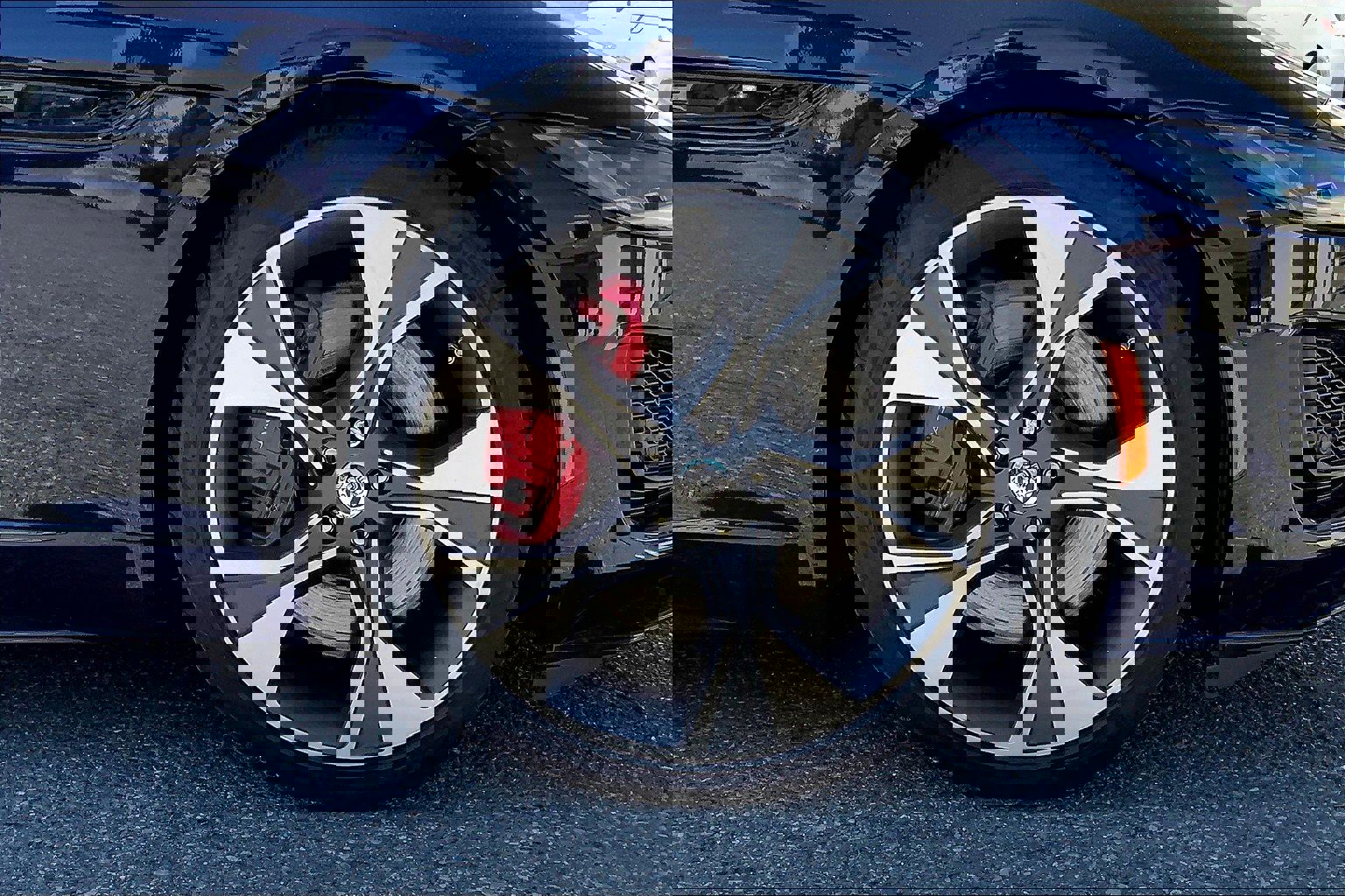 2024 Jaguar F-TYPE P450 R-Dynamic photo 12