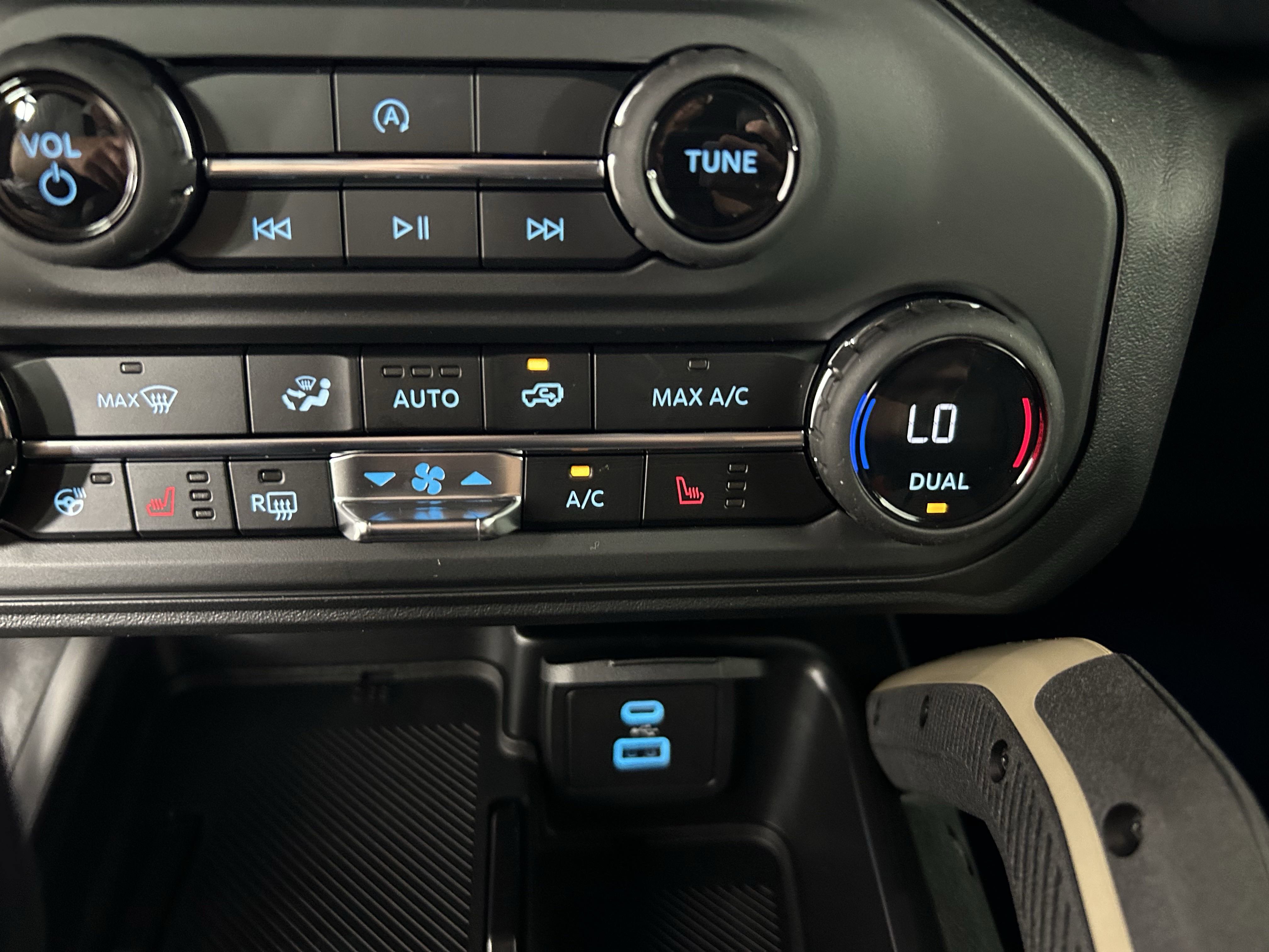 2025 Ford Bronco Badlands photo 12