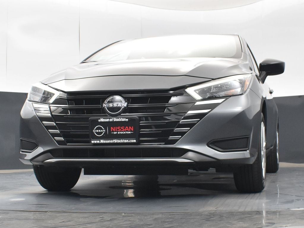 2025 Nissan Versa 1.6 S photo 32