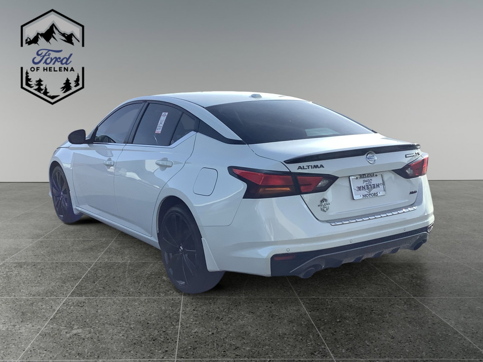 2022 Nissan Altima 2.5 SR photo 3