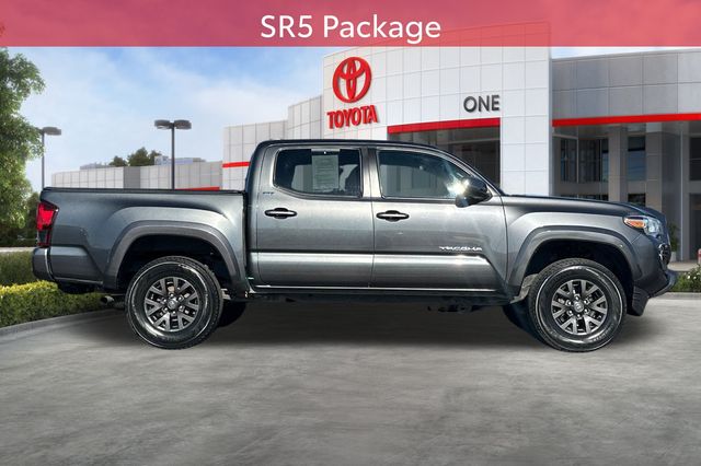2020 Toyota Tacoma SR5 photo 3