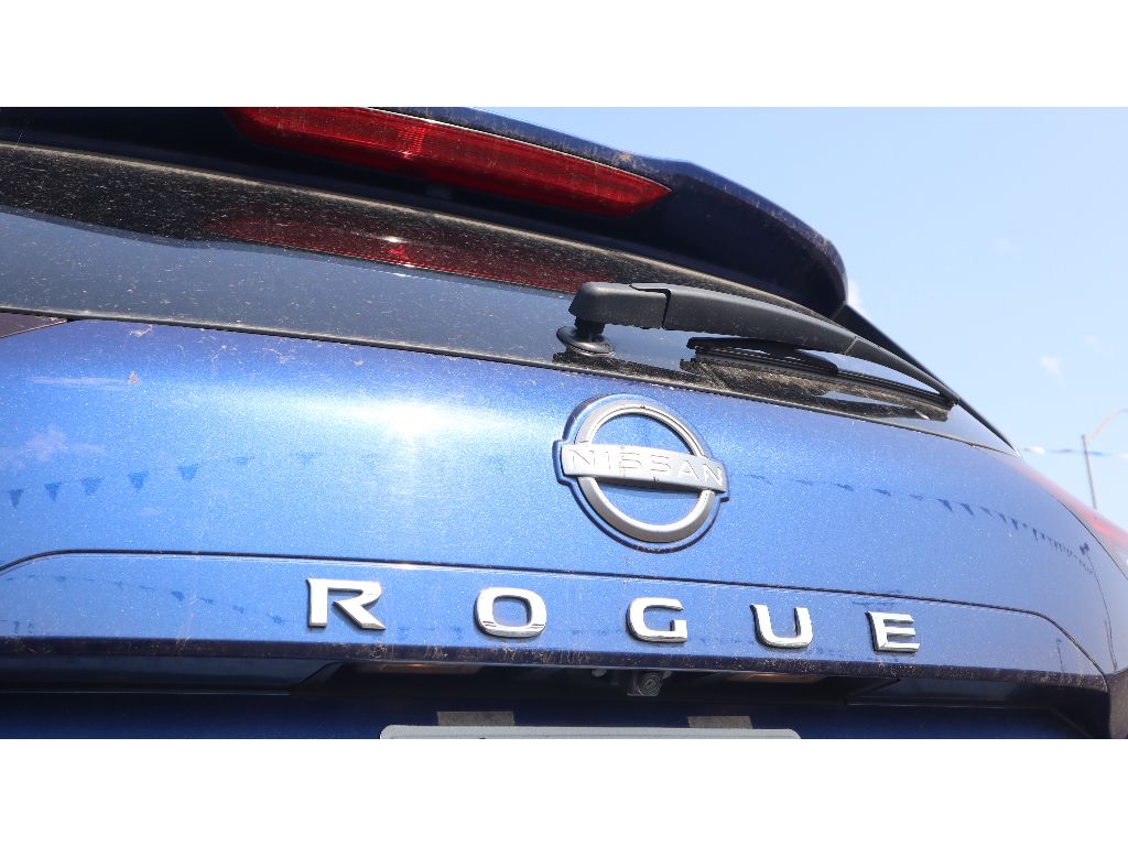 2023 Nissan Rogue SV photo 29