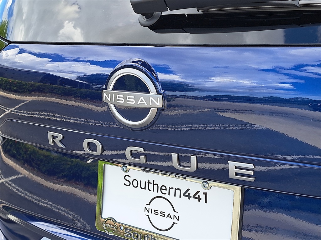 2026 Nissan Rogue SV photo 9
