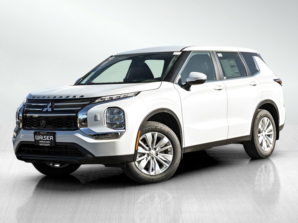 2025 Mitsubishi Outlander ES's photo
