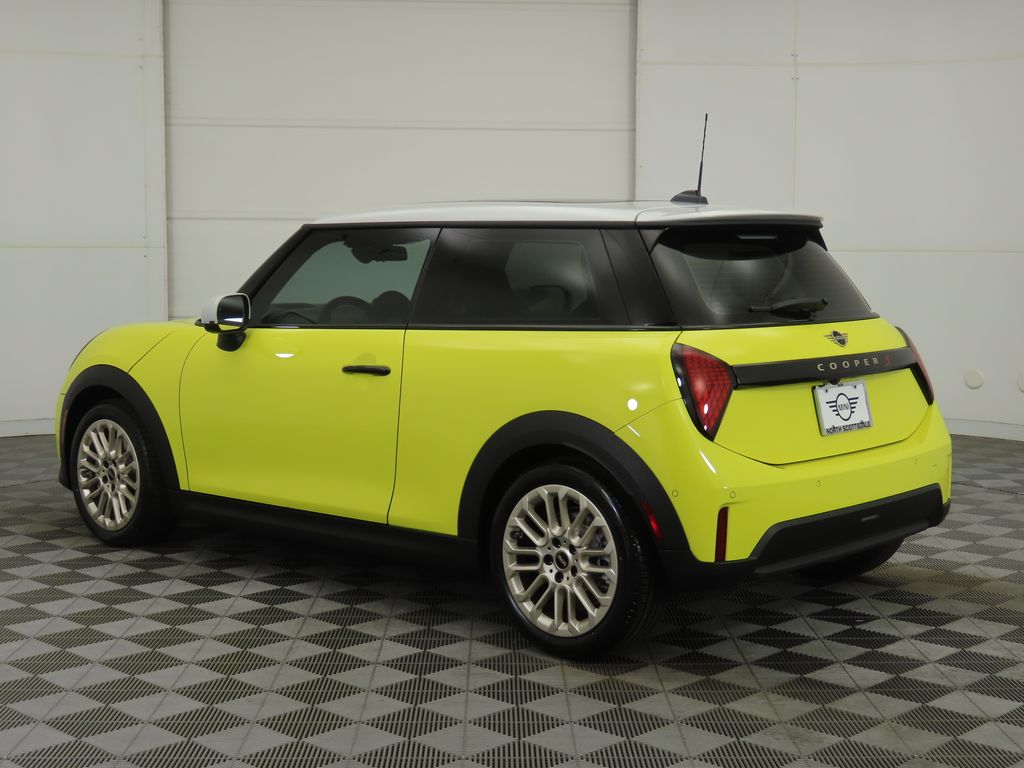 2026 Mini Cooper Hardtop S 2 Door Iconic photo 7