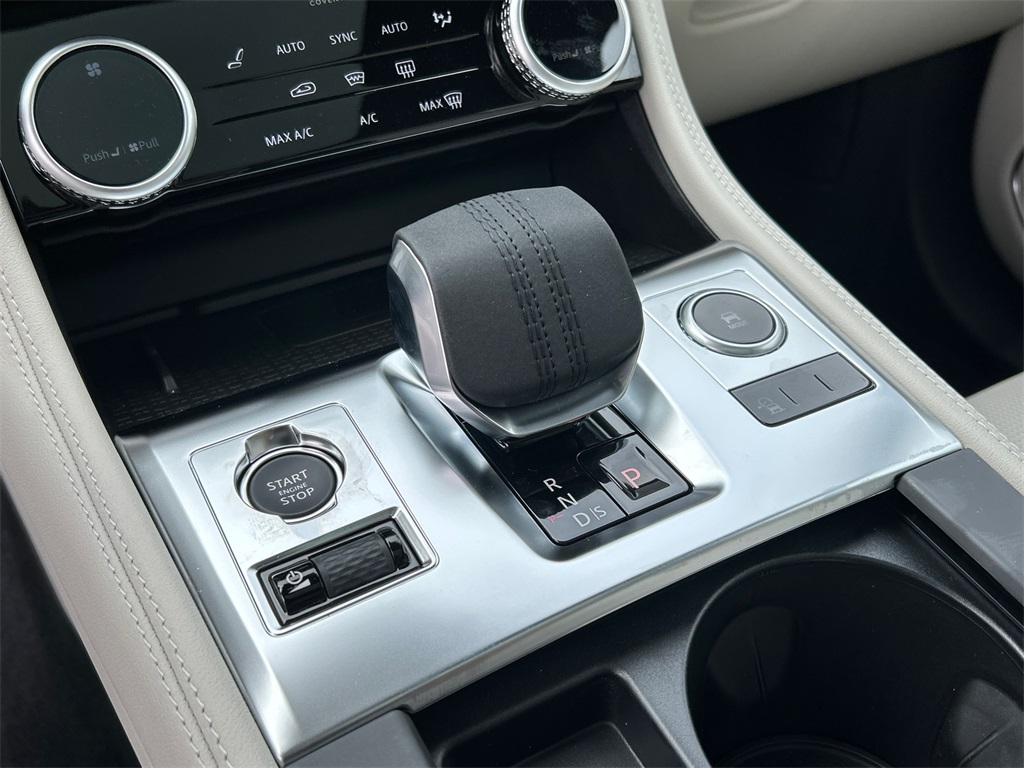 2026 Jaguar F-PACE P250 R-Dynamic S photo 18