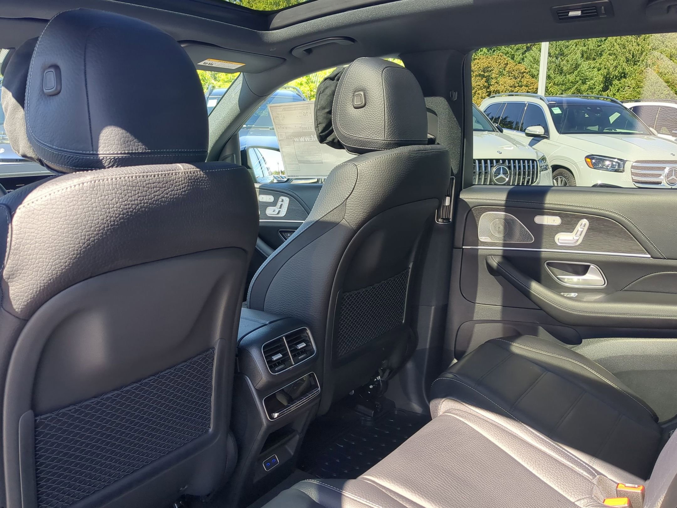 2026 Mercedes Benz GLS 580 4MATIC photo 9