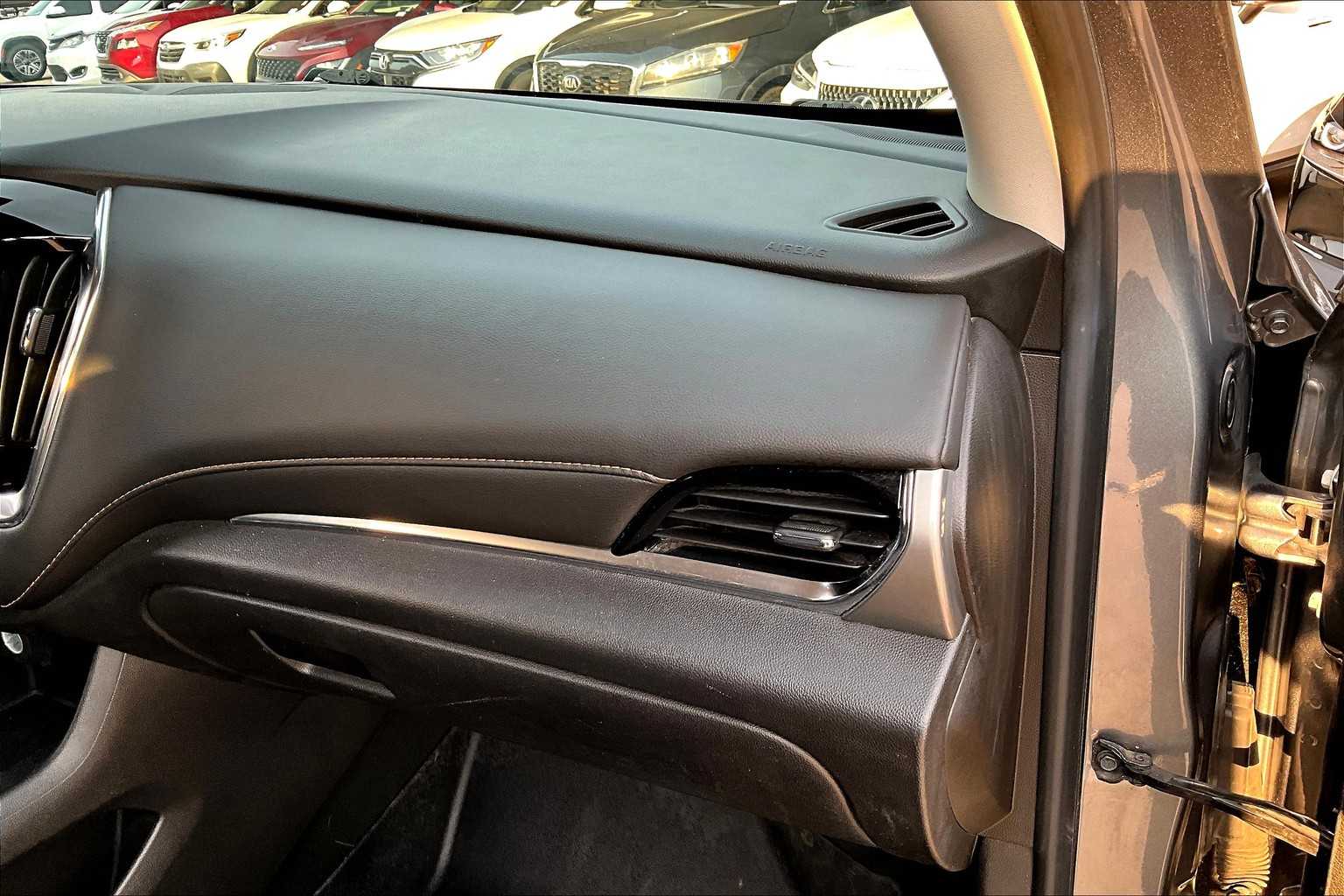 2021 Chevrolet Traverse LS photo 17
