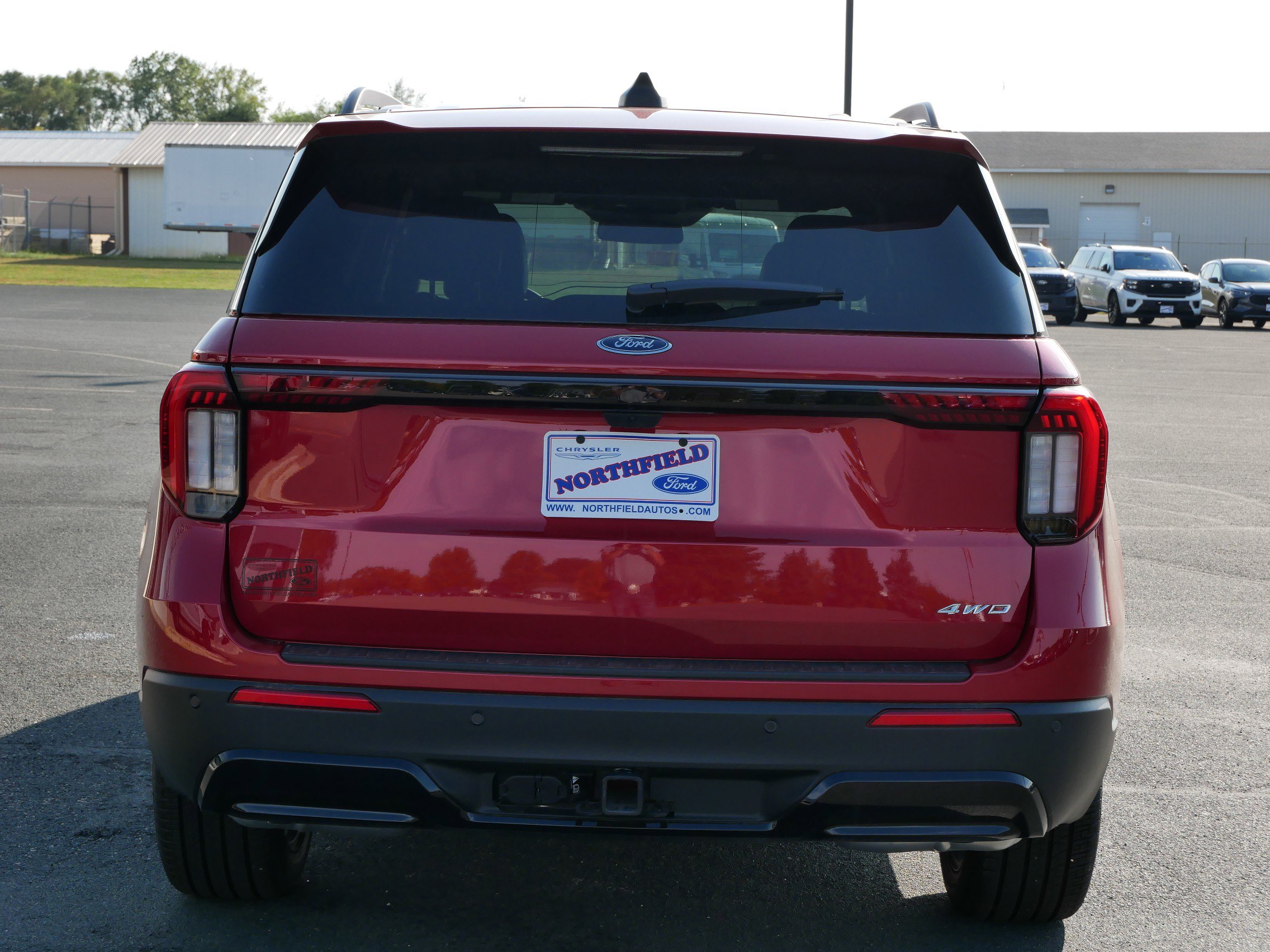 2025 Ford Explorer ST-Line photo 2