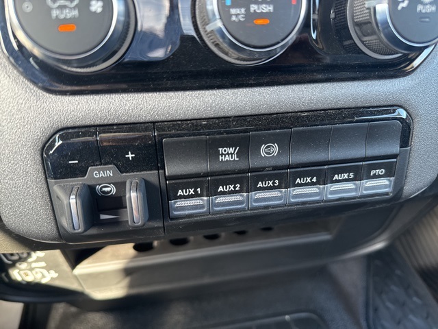 2025 Ram 3500 Tradesman photo 23