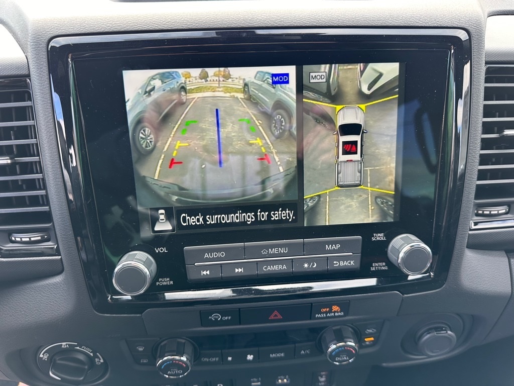 New 2024 Nissan Frontier PRO4X 4D Crew Cab in Milwaukee 58929 Rosen