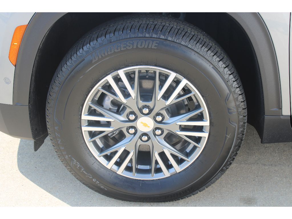2026 Chevrolet Traverse photo 12