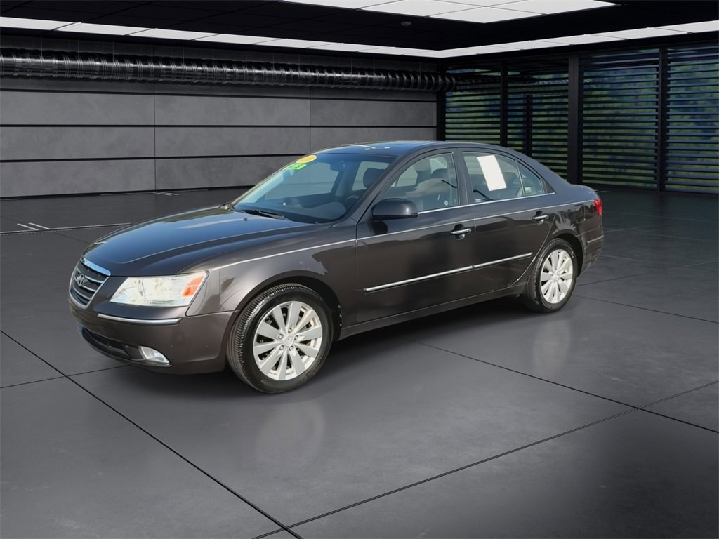 2010 Hyundai Sonata Limited photo 2