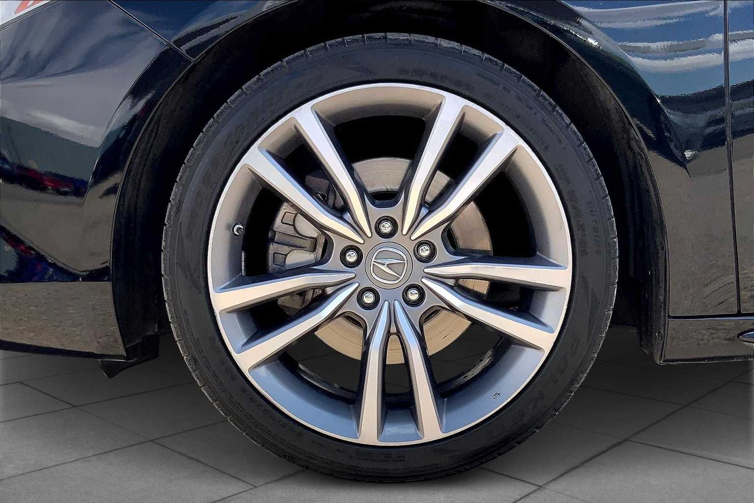 2020 Acura TLX Technology photo 10