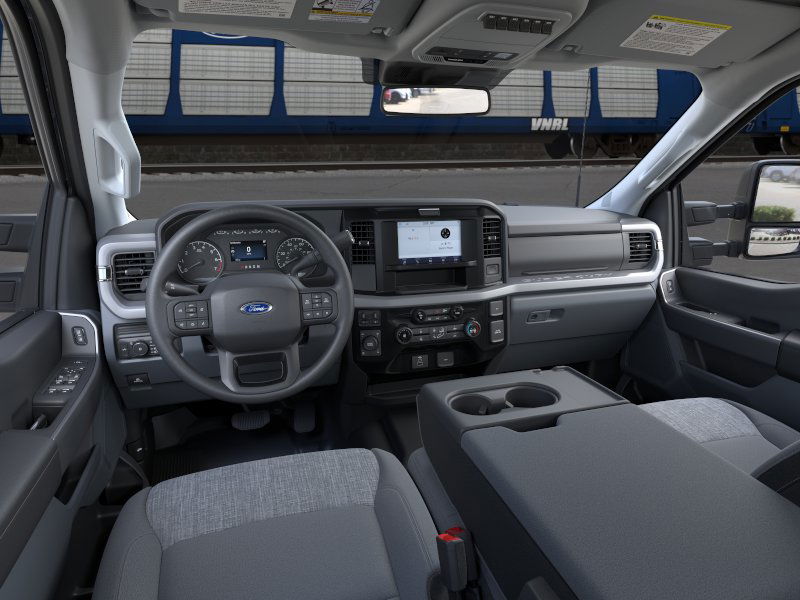 2026 Ford F-250 XLT photo 7