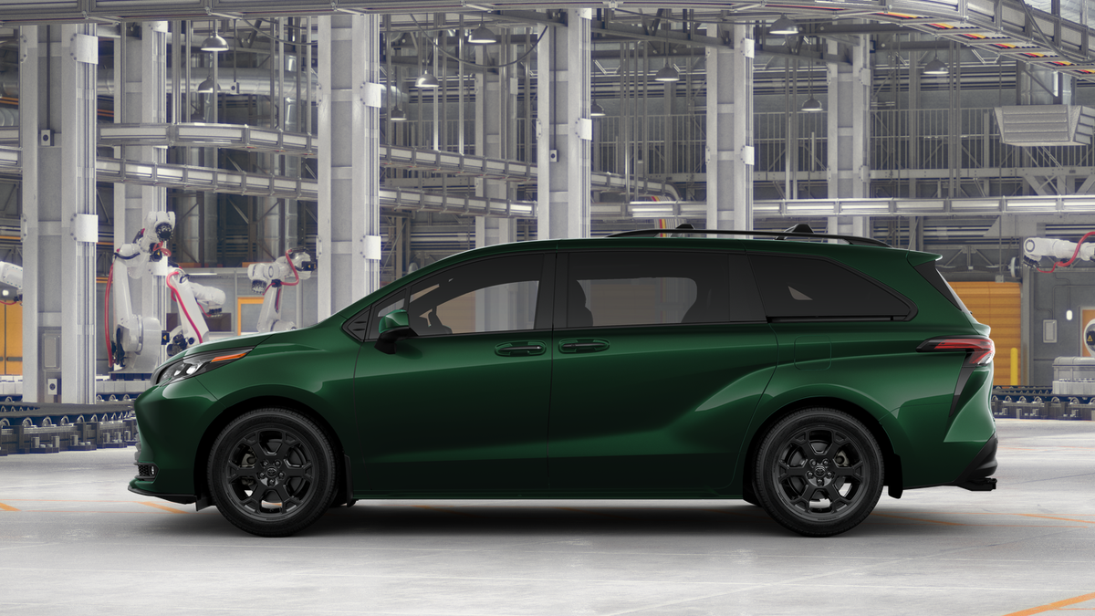 2025 Toyota Sienna Woodland Edition photo 4