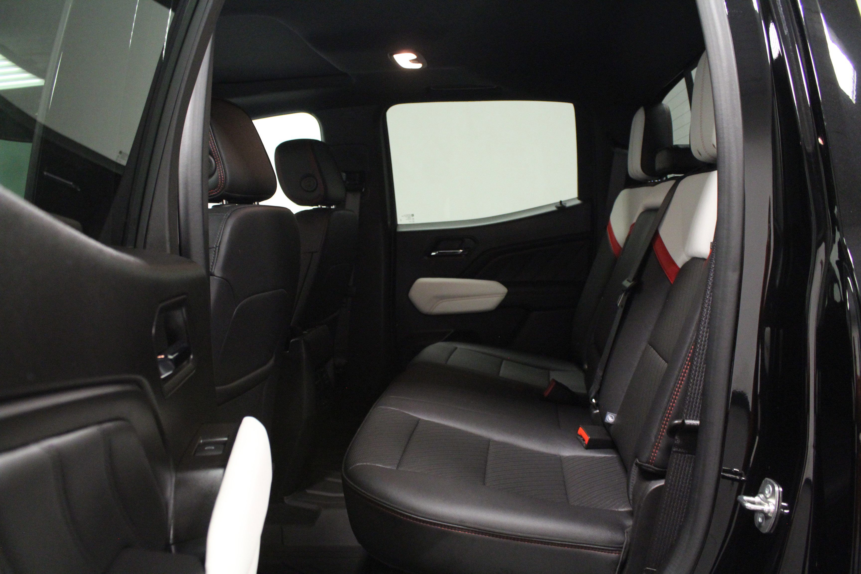 2024 Gmc Canyon AT4X photo 12
