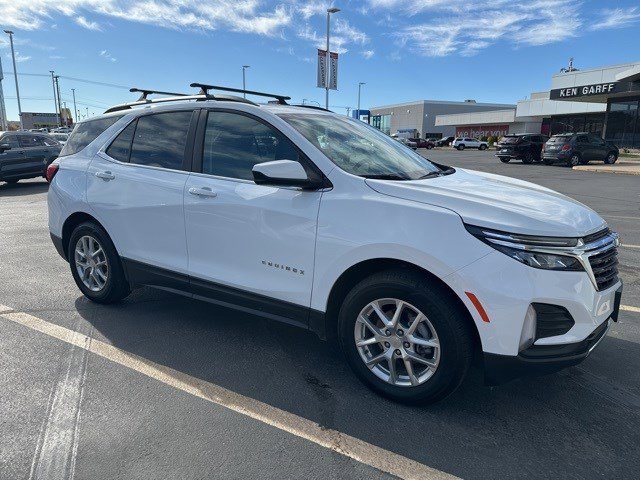 2024 Chevrolet Equinox LT photo 3