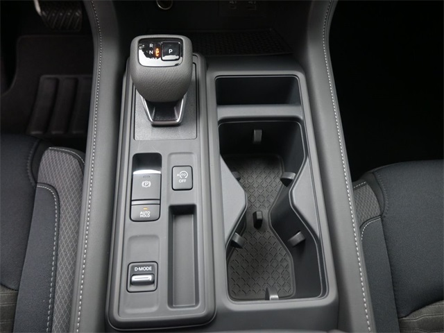 2025 Nissan Pathfinder S photo 9
