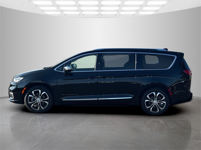 2025 Chrysler Pacifica Pinnacle photo 4