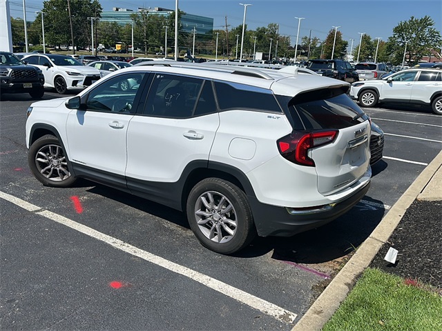 2023 Gmc Terrain SLT photo 2