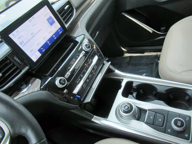 2023 Ford Explorer Limited photo 23