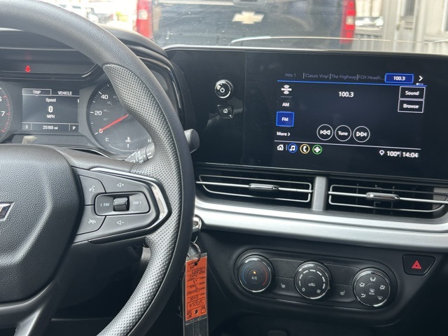 2025 Chevrolet Trax LS photo 14