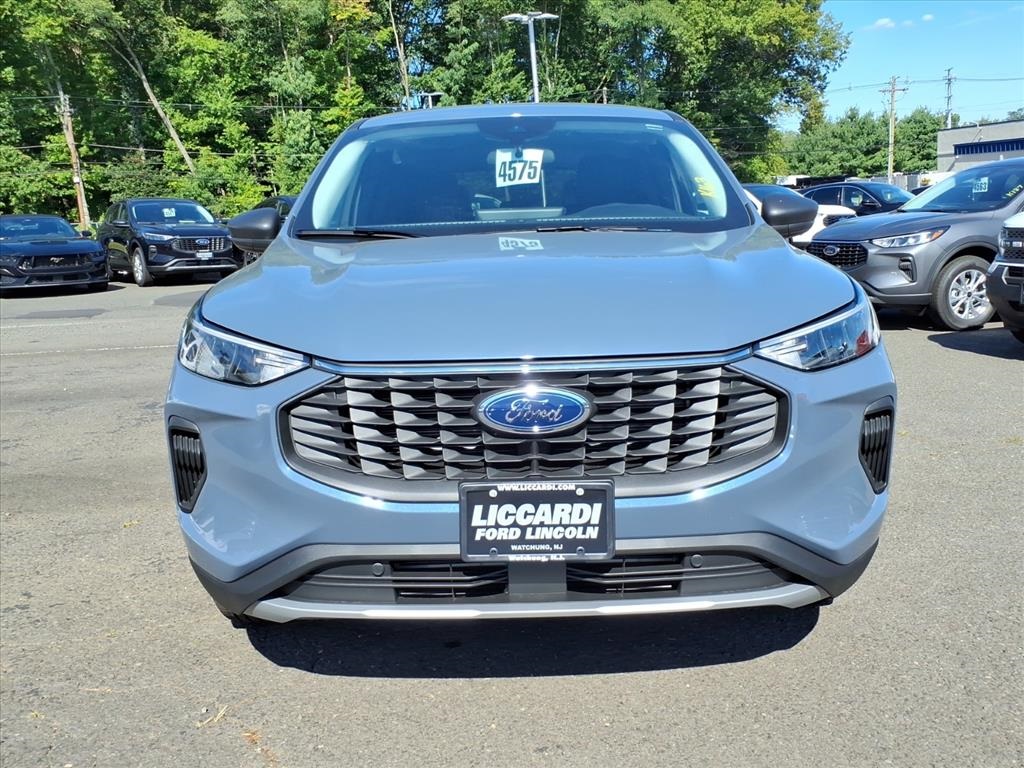 2025 Ford Escape Active photo 2