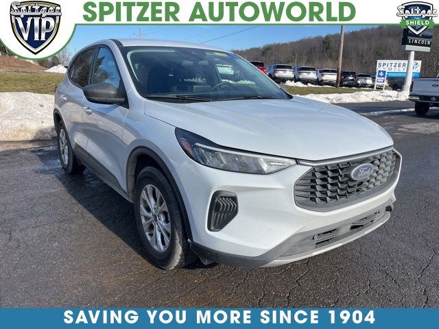 2025 Ford Escape Active's photo