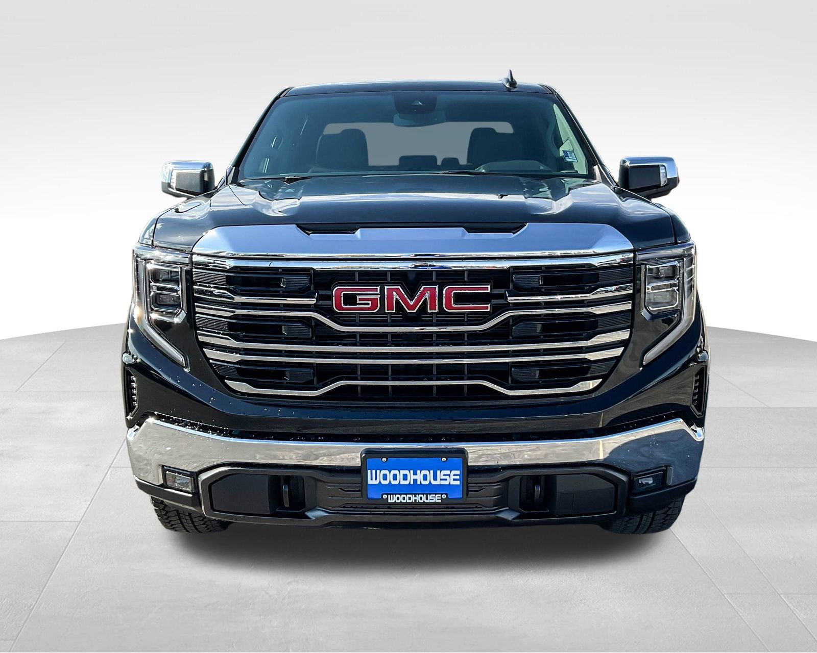 2025 Gmc Sierra 1500 SLT photo 2