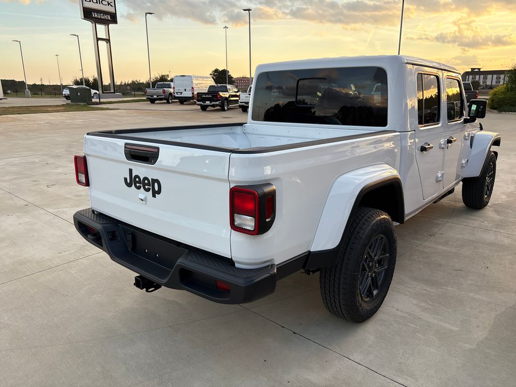 2026 Jeep Gladiator Sport photo 4