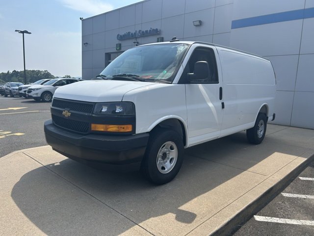 2025 Chevrolet Express Cargo 2500 photo 7