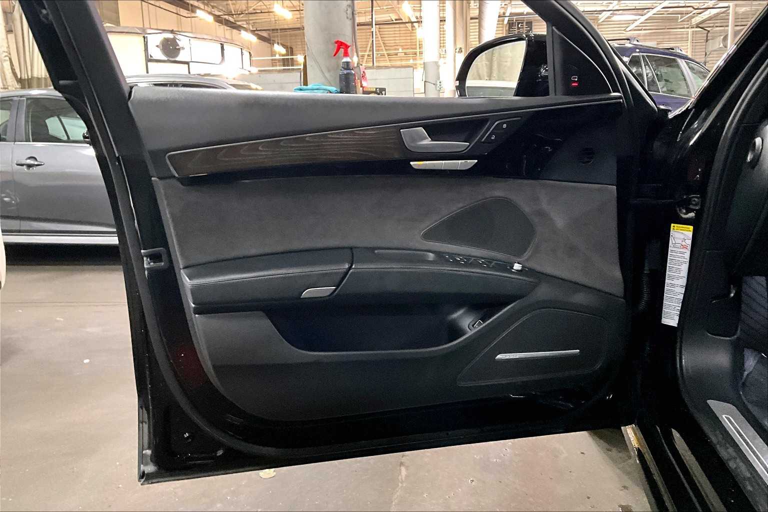2017 Audi A8 L 3.0T photo 20